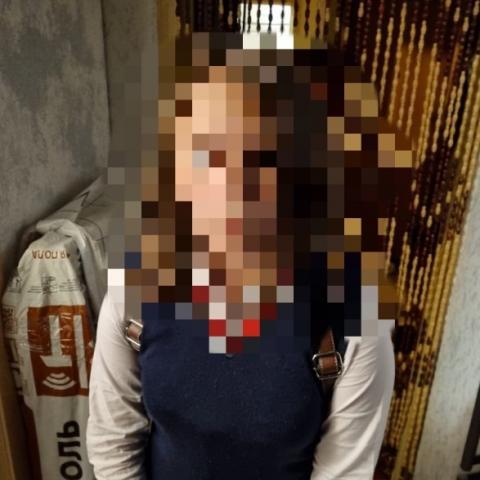 Полиция нашла пропавшую 10-летнюю девочку в квартире мужчины Полиция нашла пропавшую 10-летнюю девочку в квартире мужчины