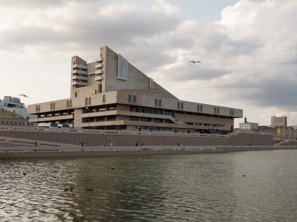 Определены 8 финалистов конкурса на разработку архитектурной концепции нового здания театра им.Камала