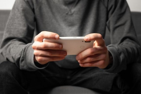 Желавший купить автомобильные колеса казанец стал жертвой мошенника