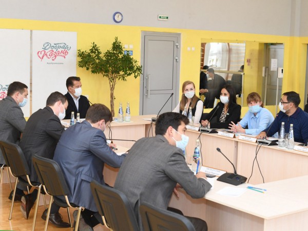 Ильсур Метшин провел совещание, посвященное помощи людям с ограниченными возможностями здоровья