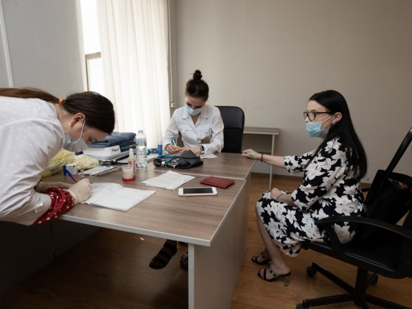 В Казани объявлен набор волонтеров для работы в пунктах вакцинации от COVID-19