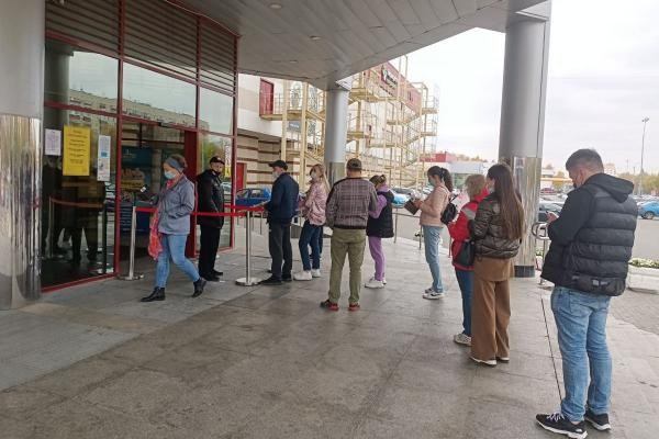&laquo;Дурдом, так и запишите&raquo;: как в Казани прошел первый день жестких коронавирусных ограничений