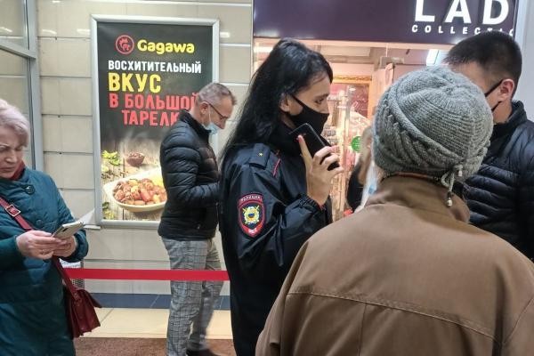 &laquo;Дурдом, так и запишите&raquo;: как в Казани прошел первый день жестких коронавирусных ограничений