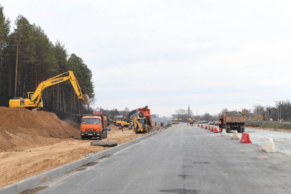 Строительство первого участка дороги-дублера Горьковского шоссе выполнено на 90%