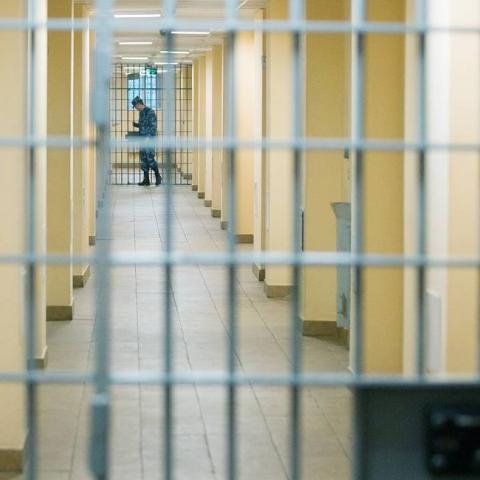 Около 200 заключенных устроили бунт в колонии Владикавказа (ВИДЕО)