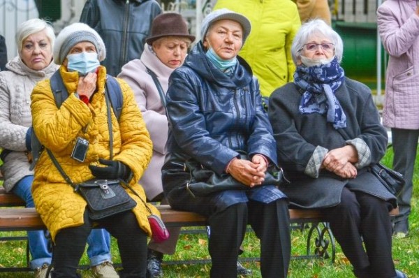 Для татарстанцев без QR-кодов старше 60 лет ввели обязательную самоизоляцию