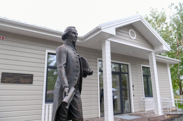 Кому в Казани поставили два памятника. &laquo;АиФ-Казань&raquo; проводит конкурс