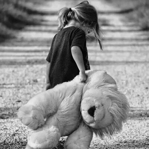 В Ростове мать выбросила свою четырехлетнюю дочь из окна