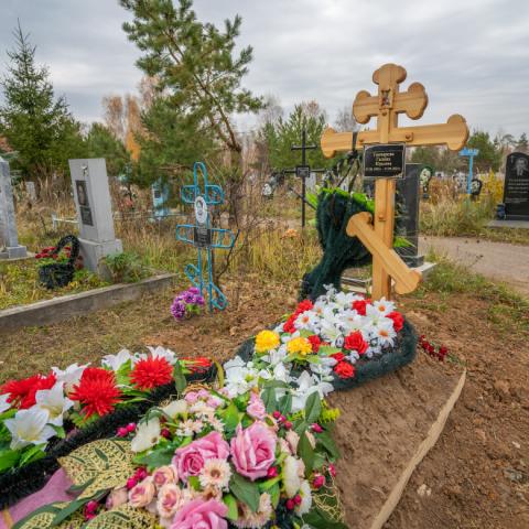 Умирают целыми семьями: кого и как хоронят на кладбищах Казани в пандемию коронавируса
