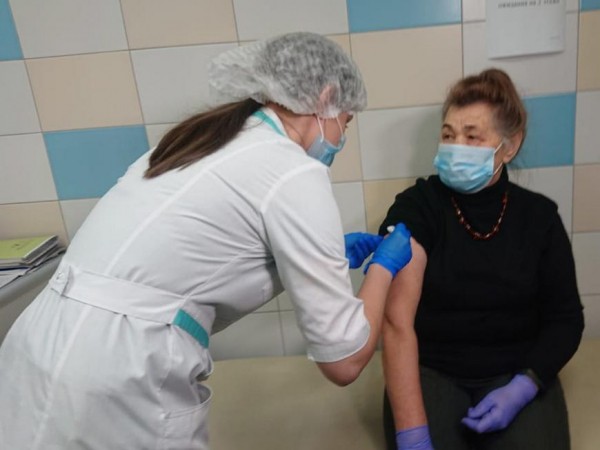 За сутки от коронавируса привились более 17 тысяч татарстанцев