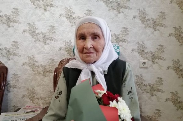 Ветеран из Набережных Челнов Сагира Каримова отметила 90-летие