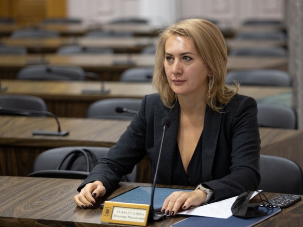 Мэр Казани: «Наша задача – чтобы ХХI век отметился в истории Казани хорошей архитектурой» Мэр Казани: «Наша задача – чтобы ХХI век отметился в истории Казани хорошей архитектурой»