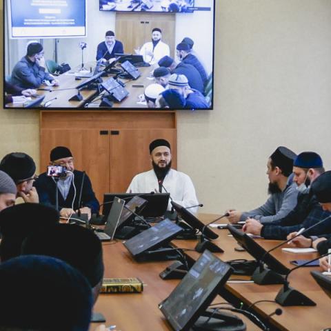 В Казани стартовали курсы по особенностям издания фетв