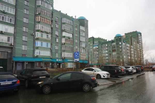 «Перекроем Чистопольскую - будут знать!»: казанцы не хотят парковаться за деньги под окнами своих домов «Перекроем Чистопольскую - будут знать!»: казанцы не хотят парковаться за деньги под окнами своих домов