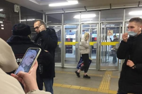 &laquo;Я же уже руку в карман сунула, чтобы ее достать!&raquo;: в Казани снова идет охота на безмасочников