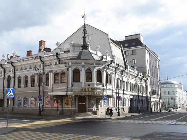 В казанском ТЮЗе покажут адаптированные для зрителей с ОВЗ спектакли &laquo;Господин Ибрагим&raquo; и &laquo;Молодильные яблочки&raquo;