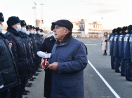 Полицейские Татарстана в День сотрудника органов внутренних дел получили ключи от служебных автомобилей