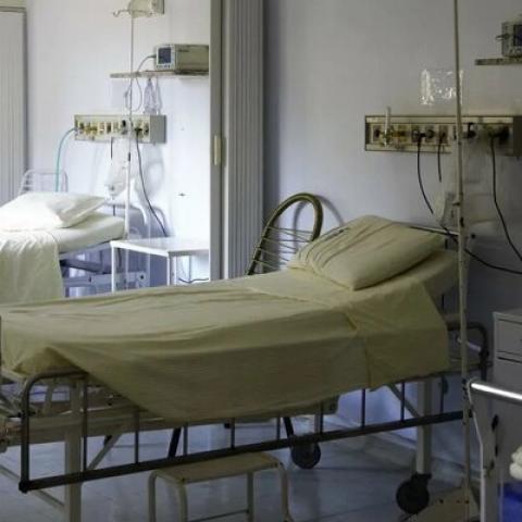 Российский турист, заболевший в Турции коронавирусом, впал в кому и умер