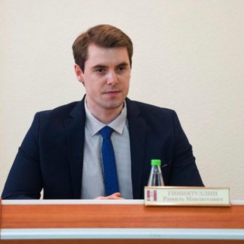 Глава Управления образования Нижнекамского района покинул пост спустя 10 месяцев работы