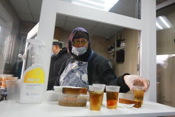 Накормить и обогреть: в Казани открылся шестой пункт бесплатного горячего питания для нуждающихся