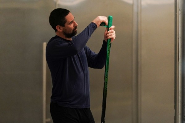 Чудо-продукты, девушки и сон. 13 советов юным хоккеистам от Даниса Зарипова