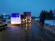 В Татарстане сотрудники ГИБДД выясняют обстоятельства ДТП, в результате которого погиб пассажир вахтового автобуса В Татарстане сотрудники ГИБДД выясняют обстоятельства ДТП, в результате которого погиб пассажир вахтового автобуса