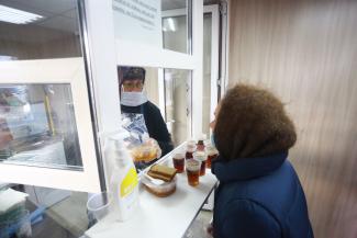 Накормить и обогреть: в Казани открылся шестой пункт бесплатного горячего питания для нуждающихся