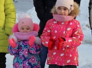 Полицейский Дед Мороз водил школьников на экскурсию в кинологический центр