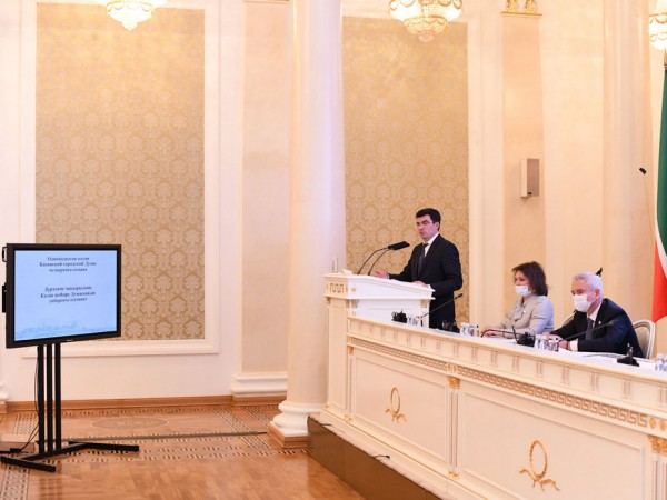 Ильсур Метшин: &laquo;Именно в диалоге, а не в споре в стратегии появляются новые категории&raquo;