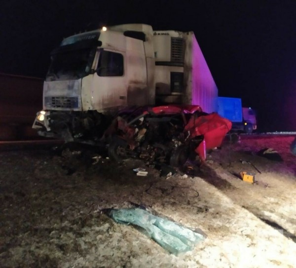 Появились ФОТО смертельного ДТП на трассе в Татарстане