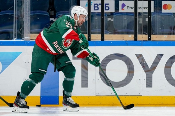 Чудо-продукты, девушки и сон. 13 советов юным хоккеистам от Даниса Зарипова