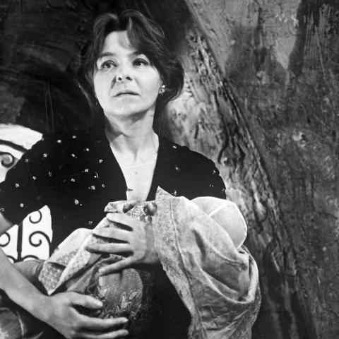 Ургант поделился воспоминаниями об умершей бабушке