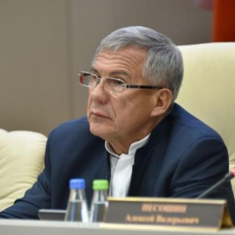 Минниханов назвал виновных в смертях от COVID-19