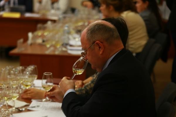 «Это шампанское такое пьяное!..»: в Казани эксперты продегустировали главный новогодний напиток «Это шампанское такое пьяное!..»: в Казани эксперты продегустировали главный новогодний напиток