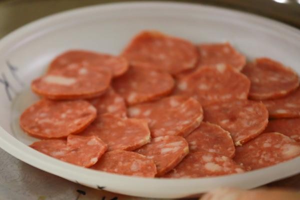 Мясо в колбасе заменит только курица: в Казани эксперты разоблачили &laquo;краковскую&raquo;, проверив ее ДНК   