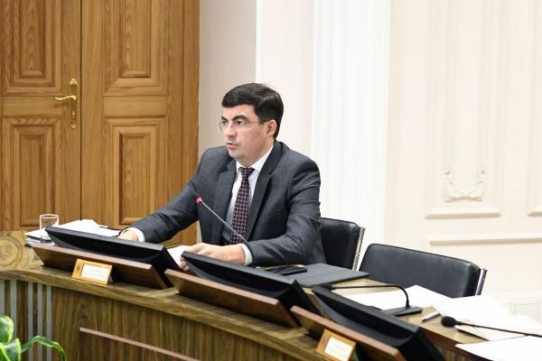 «Людям фиолетово, им доехать надо!»: Ильсур Метшин всыпал подчиненным за «косяки» с закрытием улицы Меховщиков «Людям фиолетово, им доехать надо!»: Ильсур Метшин всыпал подчиненным за «косяки» с закрытием улицы Меховщиков