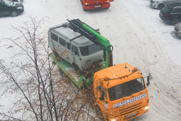 &laquo;Все нервы измотали!&raquo;: у казанца, купившего автомобиль, забрали его на штрафстоянку и не хотели отдавать
