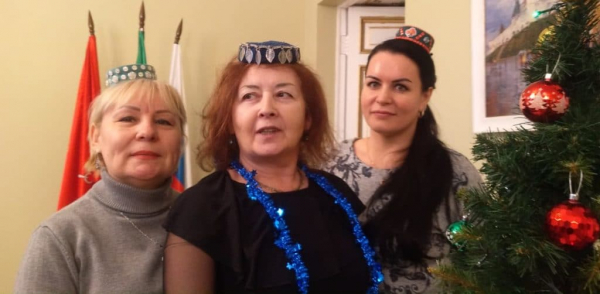 "В гости хожу в Калфаке моей мамы" "В гости хожу в Калфаке моей мамы"