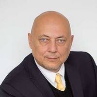 &laquo;Если QR-коды не отменят в этом году, их уже никогда не отменят&raquo;: казанцы - о своих надеждах на 2022-й