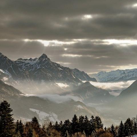 5-классница украла у родителей 1,4 млн рублей и ушла с подругой в горы 5-классница украла у родителей 1,4 млн рублей и ушла с подругой в горы