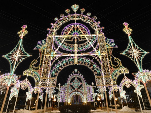 Новогодняя программа на 4 января: театр теней и мастер-классы по фигурному катанию