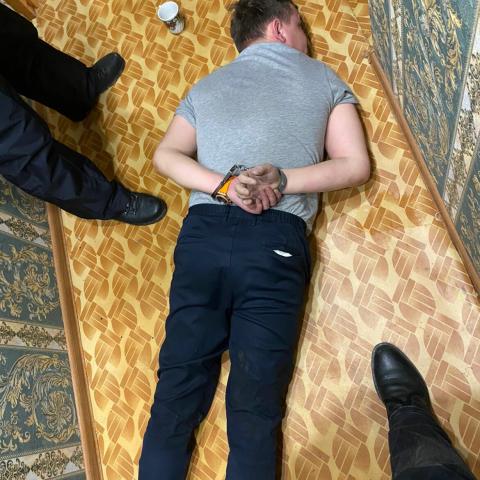 Задержан мужчина, который топором зарубил молодого казанца в его же квартире Задержан мужчина, который топором зарубил молодого казанца в его же квартире