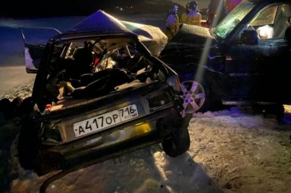 После жуткого ДТП с четырьмя погибшими в РТ возбудили уголовное дело После жуткого ДТП с четырьмя погибшими в РТ возбудили уголовное дело