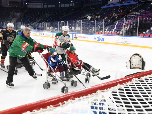 Ильсур Метшин на благотворительном матче &laquo;Хоккей &ndash; каждому&raquo;: &laquo;Пусть это станет доброй традицией&raquo;