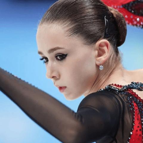 Орленку ранили крылья, а она все равно полетела