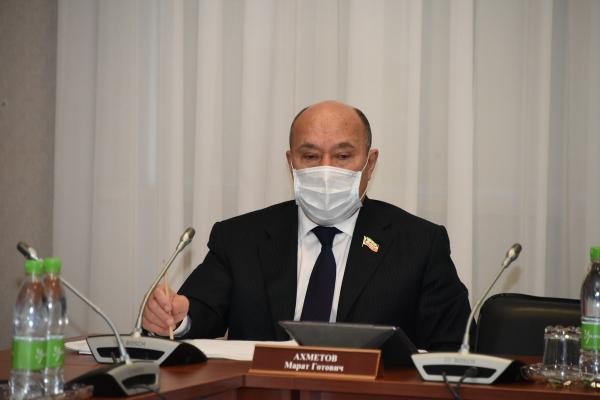 Эпидемия ожирения: у растолстевших школьников в Татарстане никак не отнимут запрещенные сосиски 