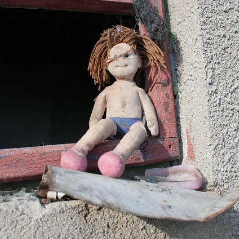 Родителей в Татарстане предупредили о педофиле, заманивающем игрушкой детей в машину