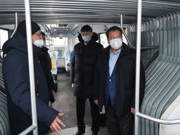 В Казани проходит тест-драйв сочлененный низкопольный автобус марки KАМАЗ В Казани проходит тест-драйв сочлененный низкопольный автобус марки KАМАЗ