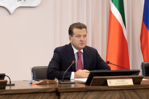 &laquo;Нам сегодня вообще не поется&raquo;: Ильсур Метшин в шоке от такого снегопада и такой эпидемии