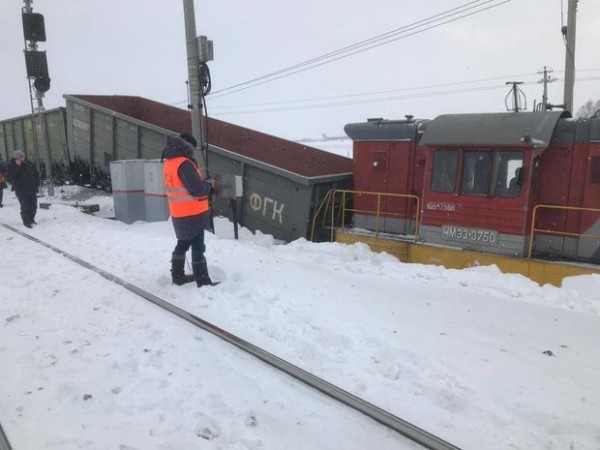В Татарстане с рельсов сошел локомотив вблизи станции Аэропорт (ФОТО)